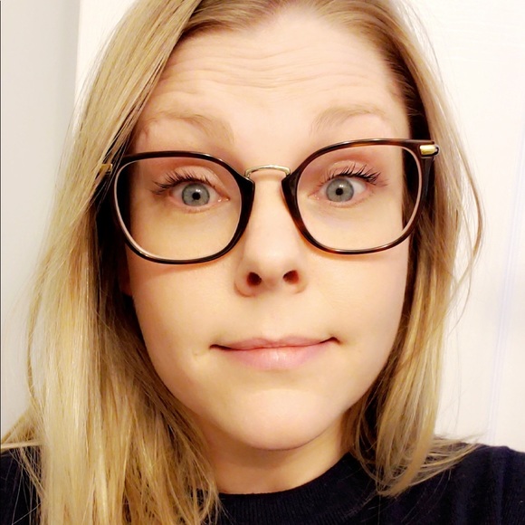 Meet your Posher, Kelly - Picture 4 of 7